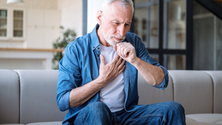 Husten ist mögliches Symptom bei Lungenembolie
