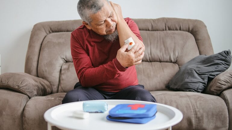 Wunden und Blutungen sind weitere Symptome