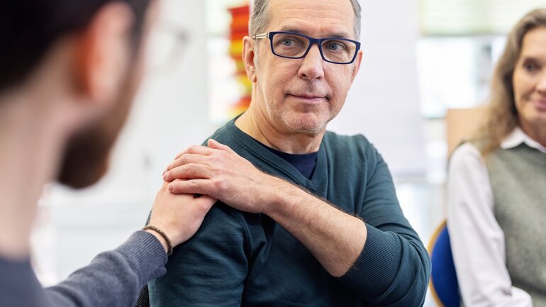 Depression beim Mann: Warum Hilfe oft zu spät gesucht wird