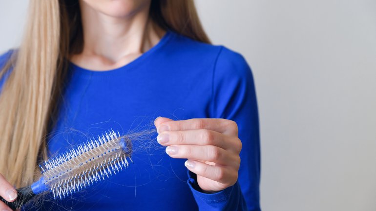 Was hilft gegen Haarausfall? Die Ursache finden