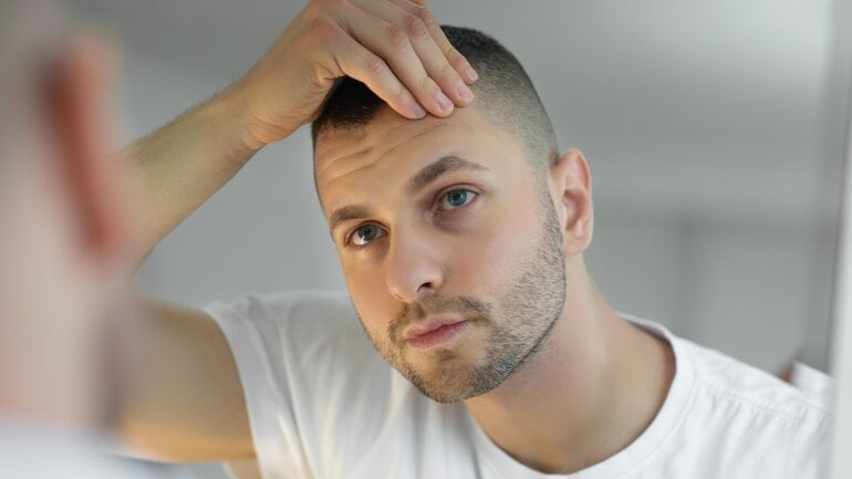 Vitamin B12: Vitamin für kräftiges Haar