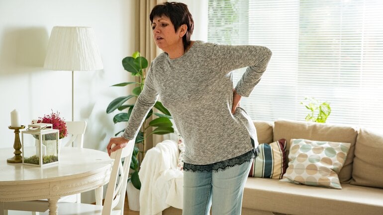 Steißbeintumoren können anhaltende Schmerzen verursachen