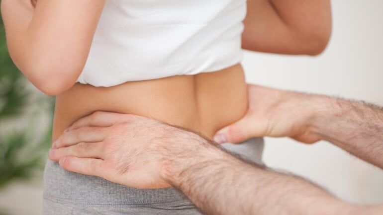 Tumor am Steißbein: Sichtbare oder tastbare Schwellung