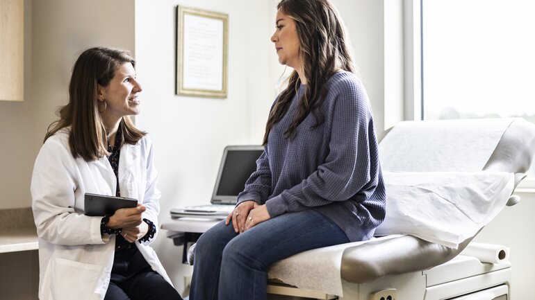 Empfindliche Gebärmutter als Symptome für Adenomyose