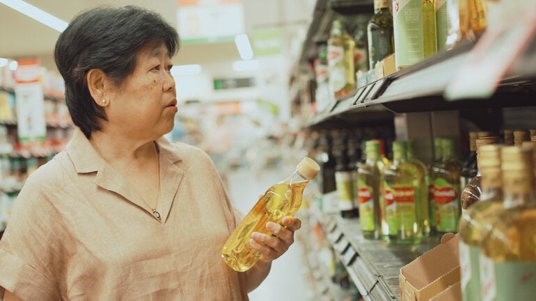 Bei Arthrose auf das richtige Öl setzen