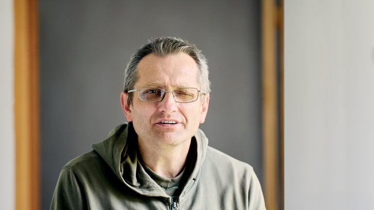 Hängendes Augenlid: Seltenes Symptom eines Adenokarzinoms der Lunge