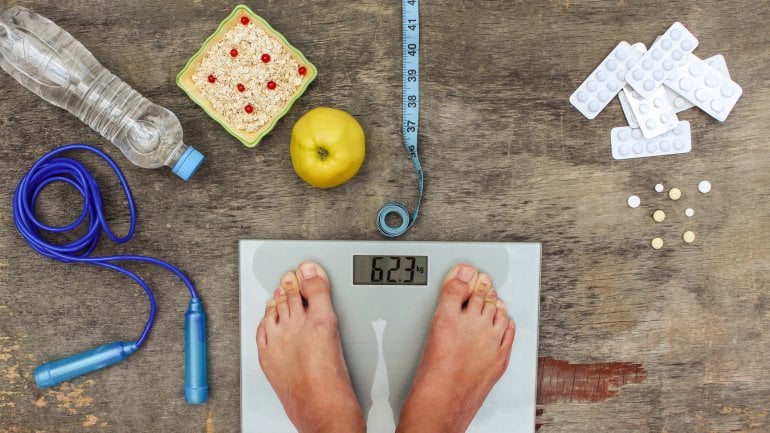 Blutdruck senken: Übergewicht abbauen