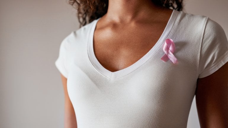 Verhärtungen und Knoten als Symptome bei Brustkrebs