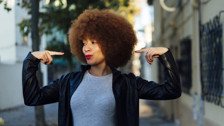 Selbstbezogenheit: Verstärktes Muster bei starkem D-Faktor