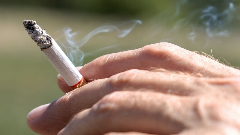 Rauchen steigert Risiko für Divertikel im Darm