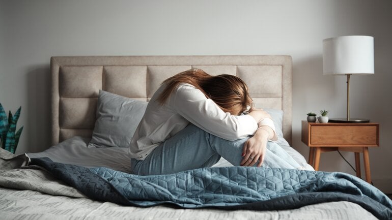 Niedergeschlagenheit: Symptom bei Dopaminmangel