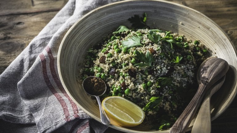 Brauner Reis und Quinoa für ein gesundes und langes Leben