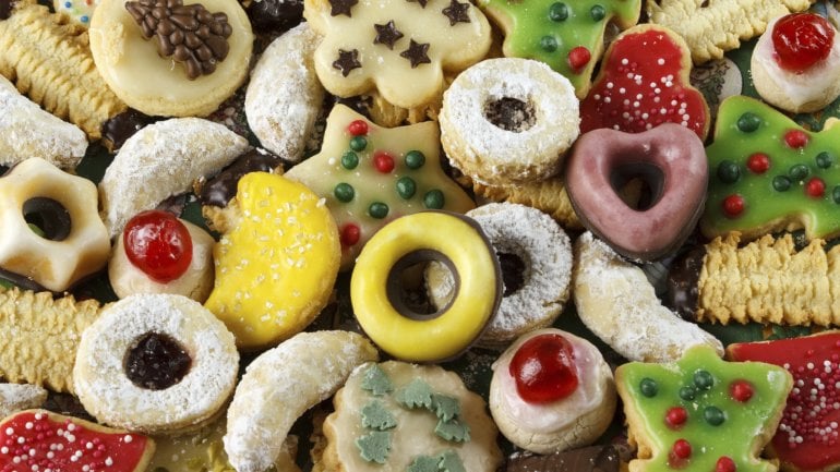 Das Bild zeigt Weihnachtskekse. 