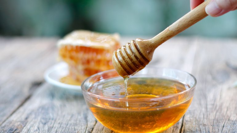 Honig als Mittel gegen fettige Haut