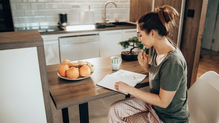 Bei Fettstuhl Ernährungstagebuch führen