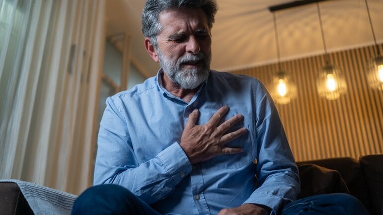 Herzrhythmusstörungen und Bluthochdruck durch akutes Nierenversagen