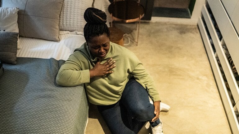 Atemnot und Erstickungsgefühl sind Warnzeichen