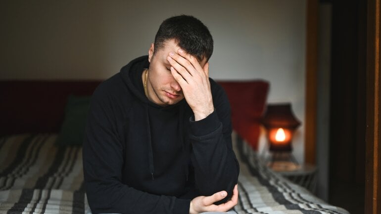 Anhaltende Traurigkeit und Hoffnungslosigkeit