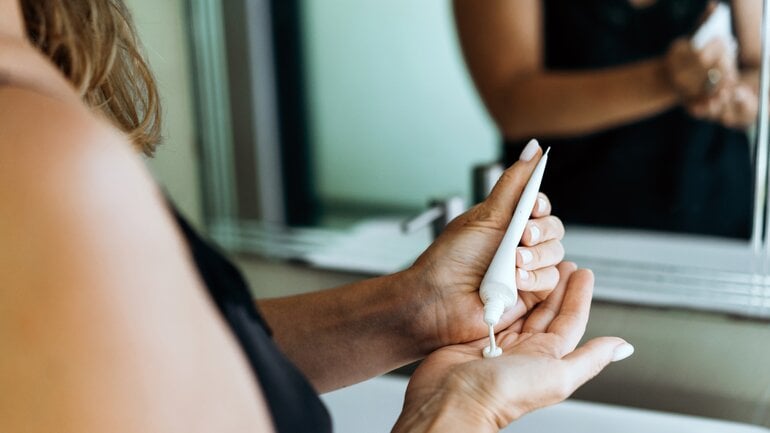 Beinwell ist pflanzliches Hausmittel bei Arthrose