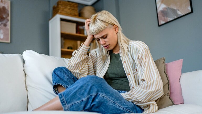 Geschwollene Schamlippen und Schmerzen durch Zyste