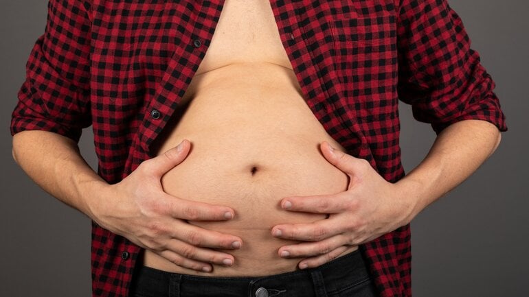 Vergrößerter Bauchumfang kann Symptom bei CUP-Syndrom sein