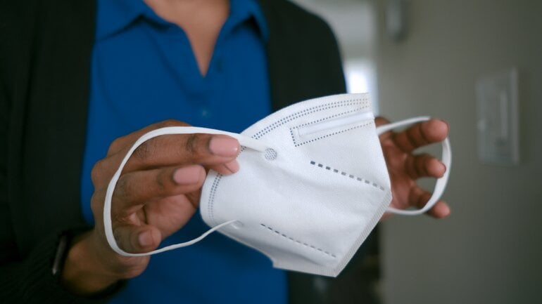 Maske tragen schützt vor einer Ansteckung mit Influenza