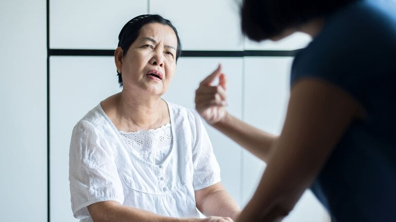 Hirnblutung: Sprachstörungen sind mögliches Symptom