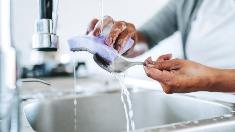 Spülschwamm: Oft genutzt, selten gewechselt