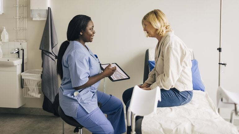 Rötung und Schwellung: Wenn die Klitoris entzündet ist