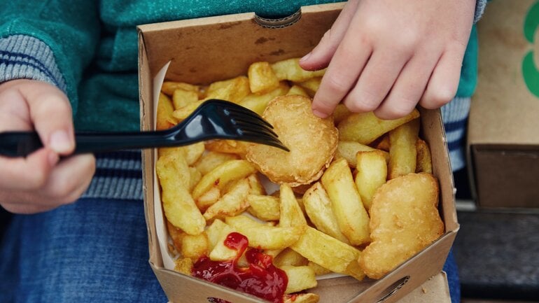 Salz und salzreiche Snacks können zu Bluthochdruck führen