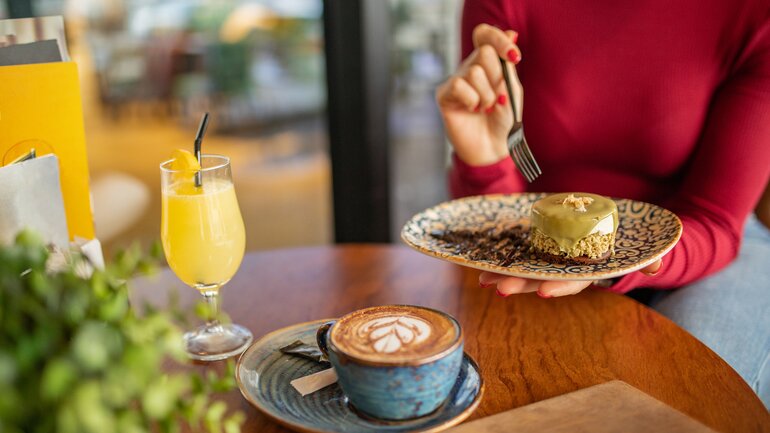 2. Süßigkeiten und Soft Drinks