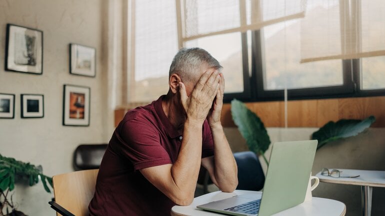 Symptom bei Leberentzündung: Erschöpfung