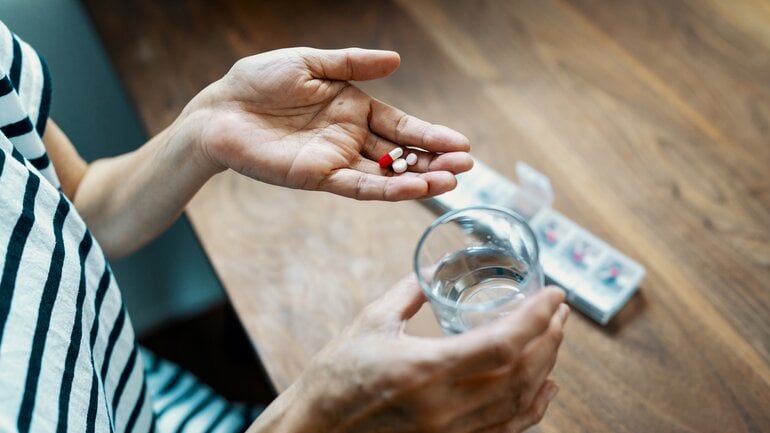 Hustenblocker und Hustenlöser gleichzeitig einnehmen