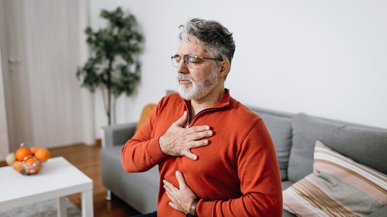 Lungenfellkrebs: Druckgefühl und Schmerzen in der Brust