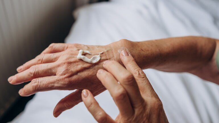 Omega-3-Mangelerscheinungen: Hautprobleme und Stimmungsschwankungen