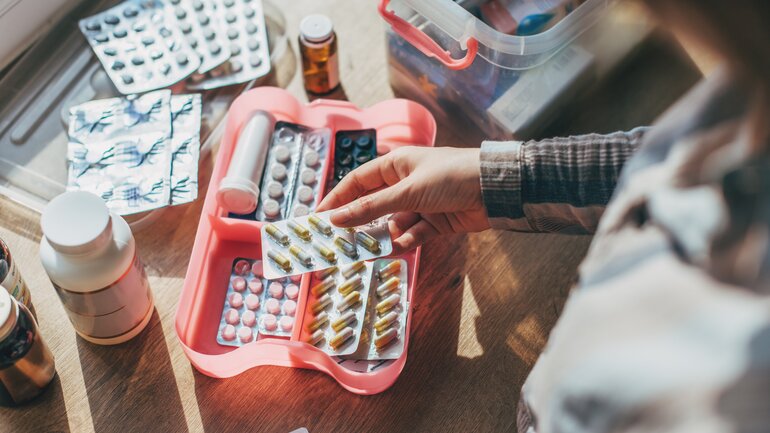 Medikamente aufbewahren: Unterwegs und auf Reisen