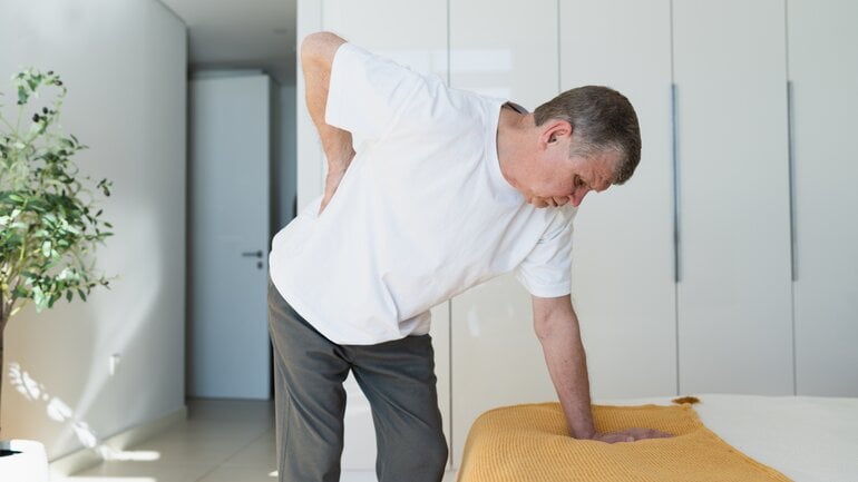 Ausstrahlende Schmerzen sind typisch bei Milzinfarkt