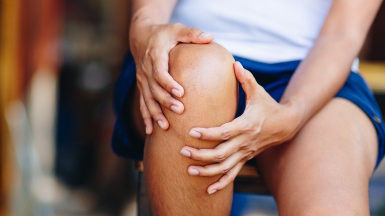 Gelenkschmerzen im Knie und Sprunggelenk