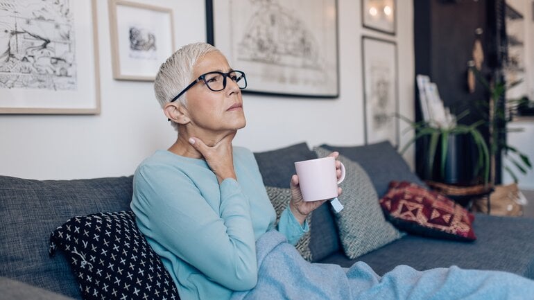 Schluck- oder Atemprobleme sind mögliche Symptome bei Myositis