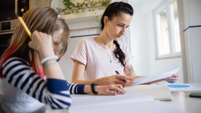 Narzisstische Mutter: Selbstaufwertung über das Kind