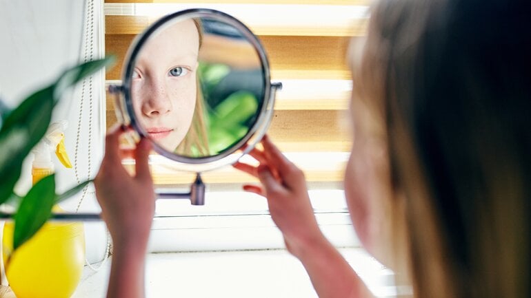 Mutter und Narzissmus: Folgen in der Kinderheit