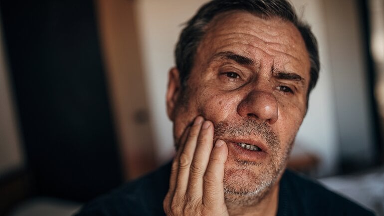 Taubheitsgefühle oder Kribbeln im Gesicht