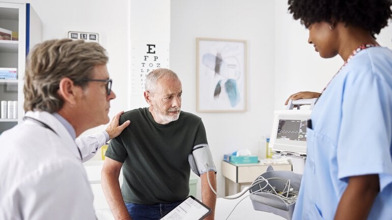 Weitere Symptome bei fortgeschrittenem Nierenbeckenkrebs