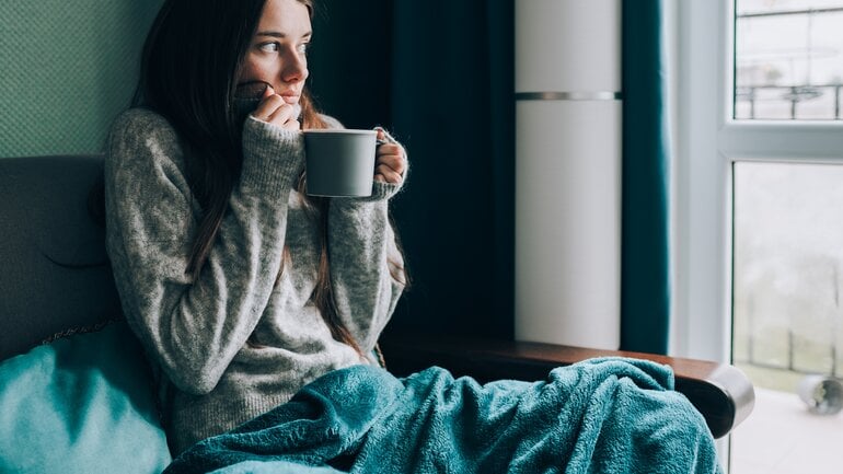 Frieren und Schüttelfrost: Symptom bei Period Flu