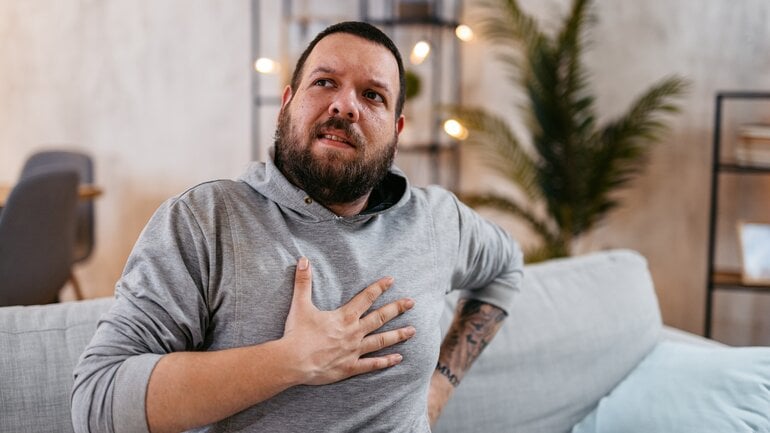 Rippenfellentzündung: Druckgefühl im Brustkorb 