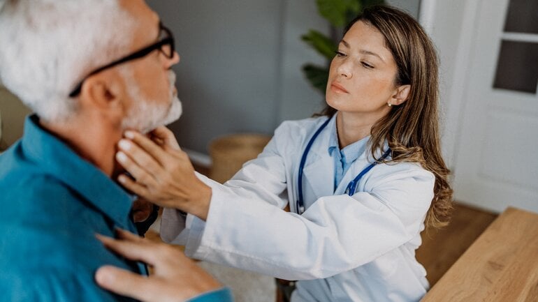 Schilddrüsenkrebs: Tumor ist seltene Erkrankung