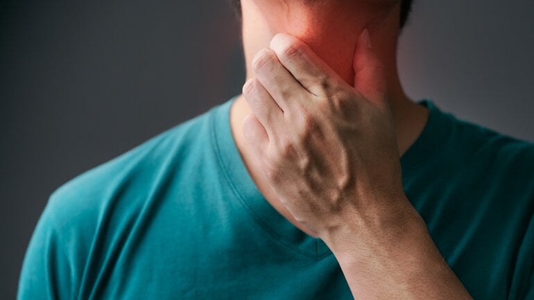 Bösartige Knoten auf der Schilddrüse: Heiserkeit ist ein Warnsignal