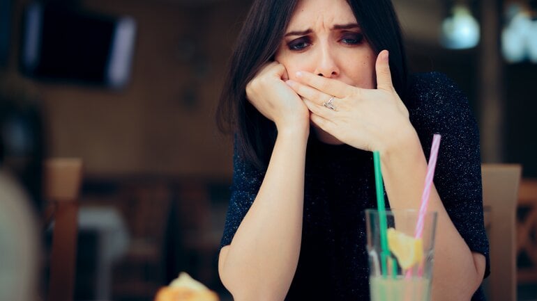 Schluckauf: Alkohol und Nikotin als Ursachen