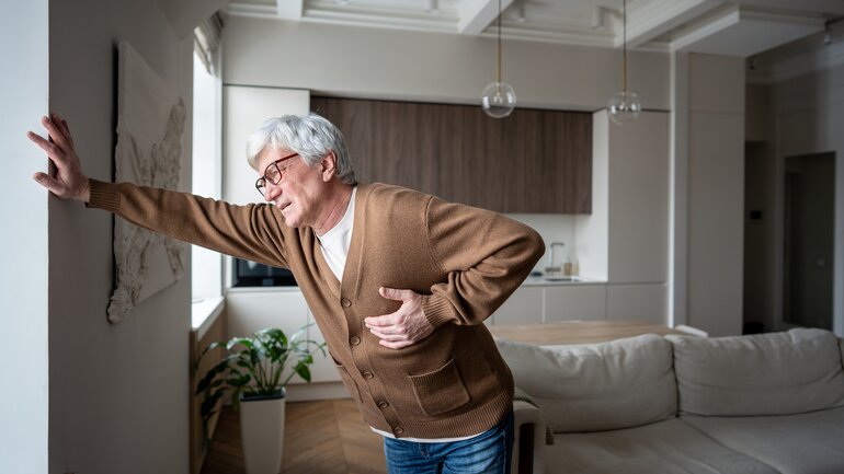 Pneumothorax als Ursache von Schmerzen beim Husten in der Brust