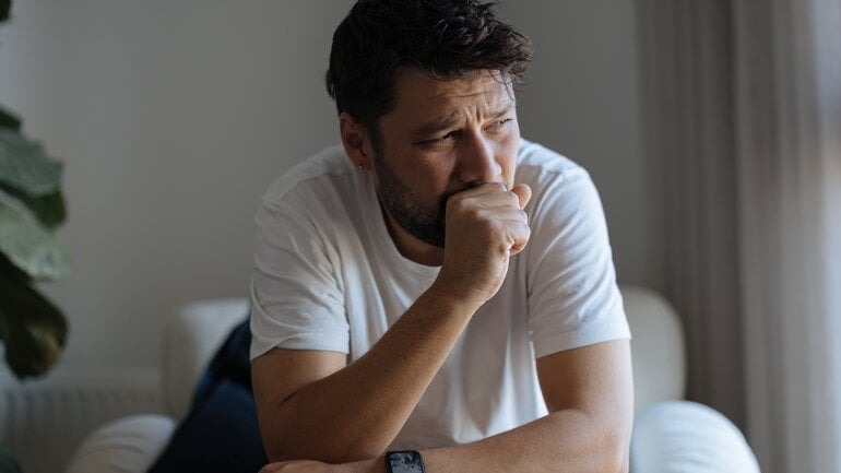 Spinaliom der Lunge: Anhaltender oder veränderter Husten ist Symptom